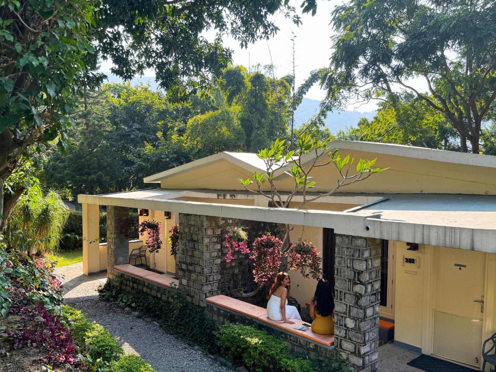 索尔鲁纳度假酒店 Garjia 外观 照片