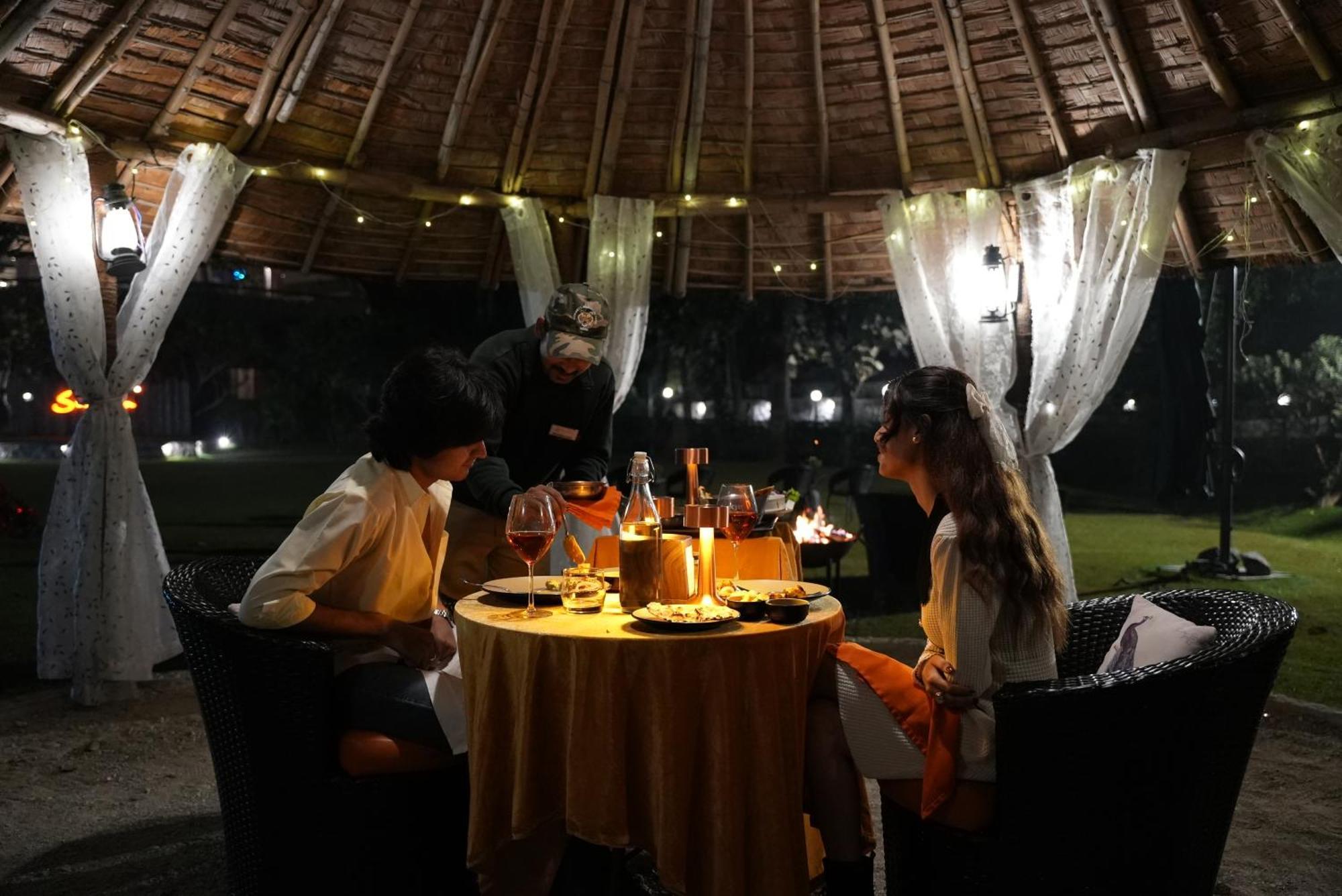索尔鲁纳度假酒店 Garjia 外观 照片